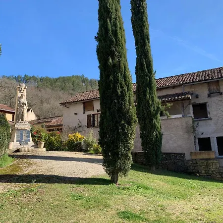 Lägenhet Spacious In A Charming, Tranquil Village Saint-Vincent-Rive-dʼOlt