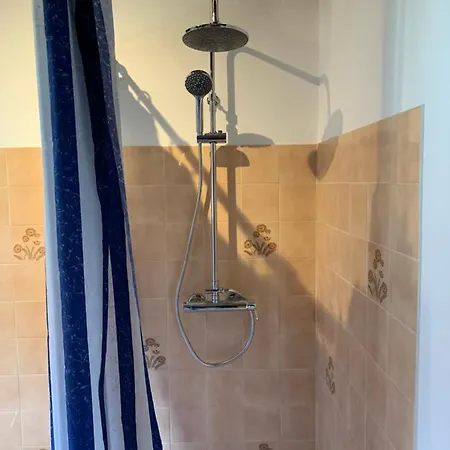 Spacious In A Charming, Tranquil Village Apartment